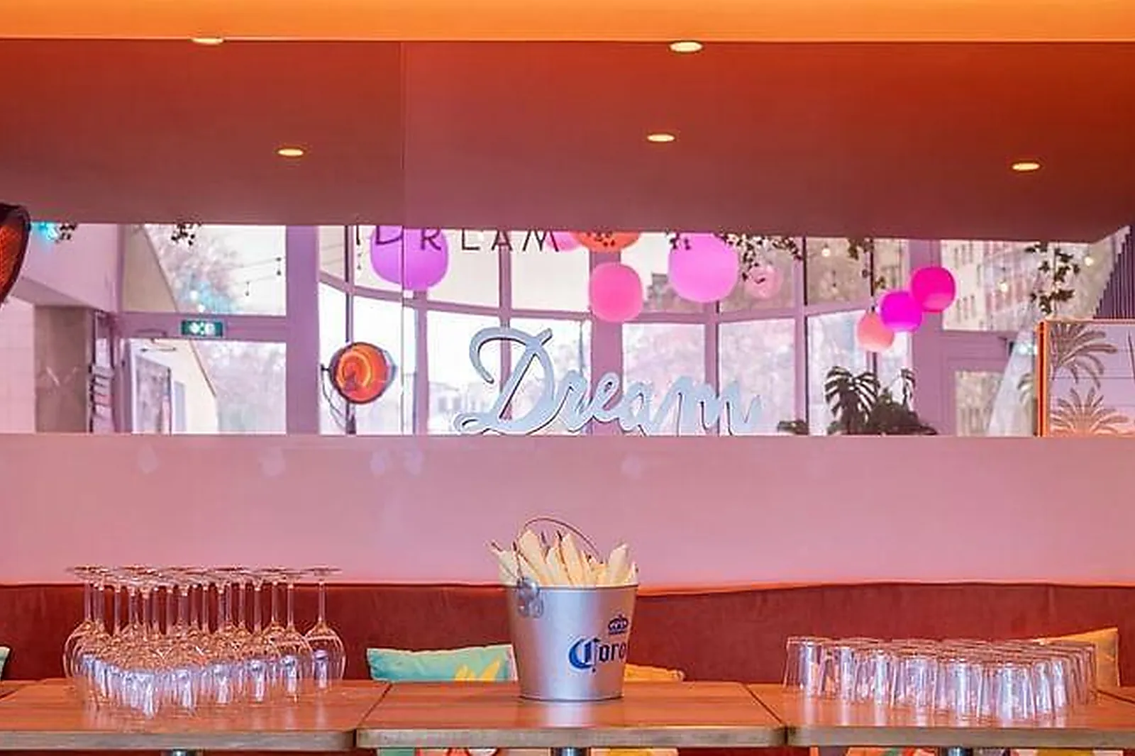 Lieux événementiels, BREAK