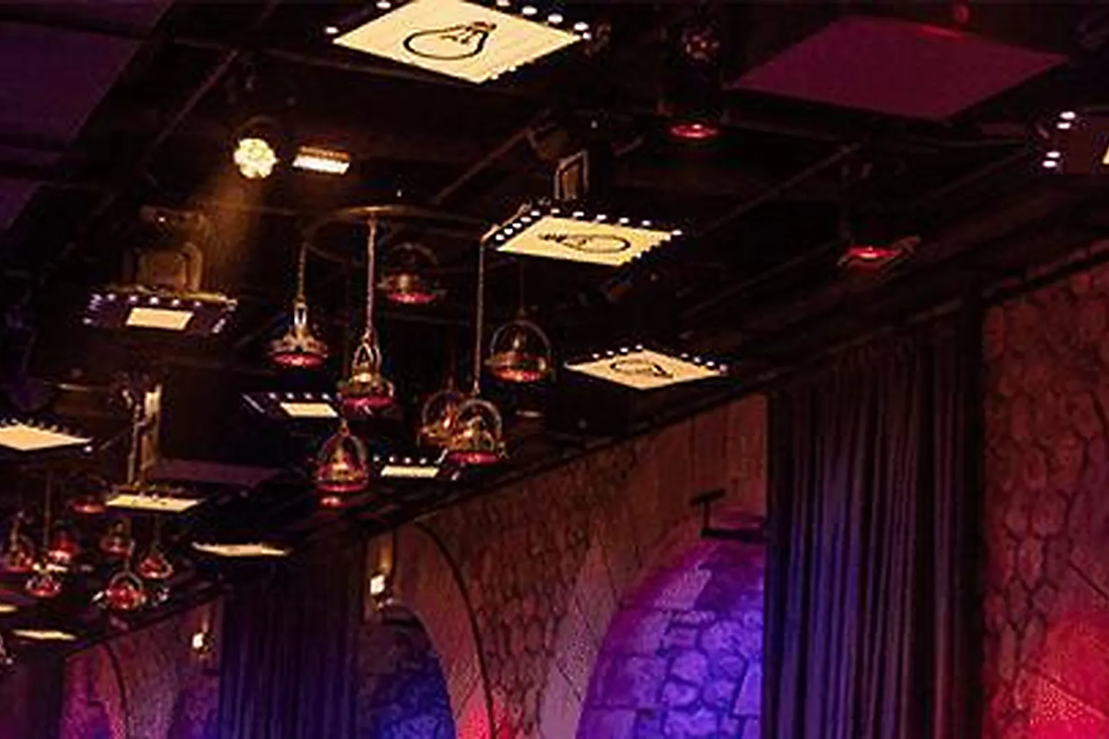 Lieux événementiels, BRIDGE PONT ALEXANDRE III