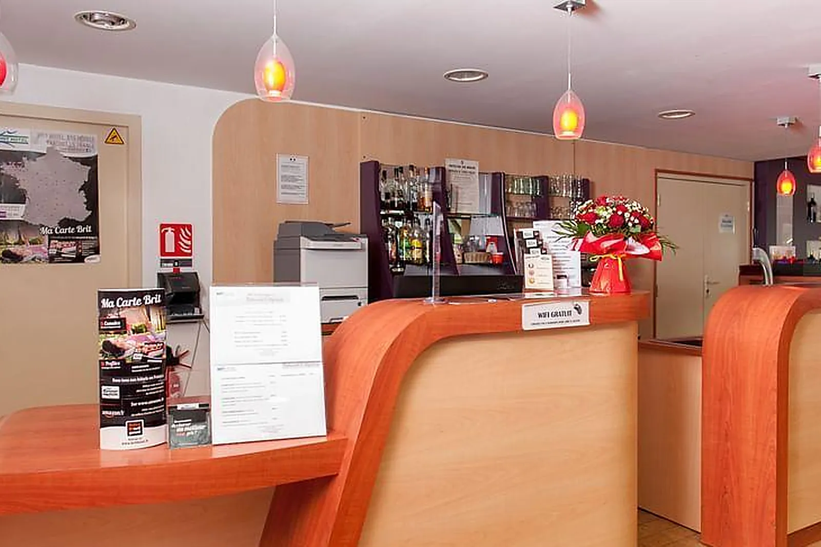 Lieux événementiels, BRIT HOTEL AGEN – L’AQUITAINE ***