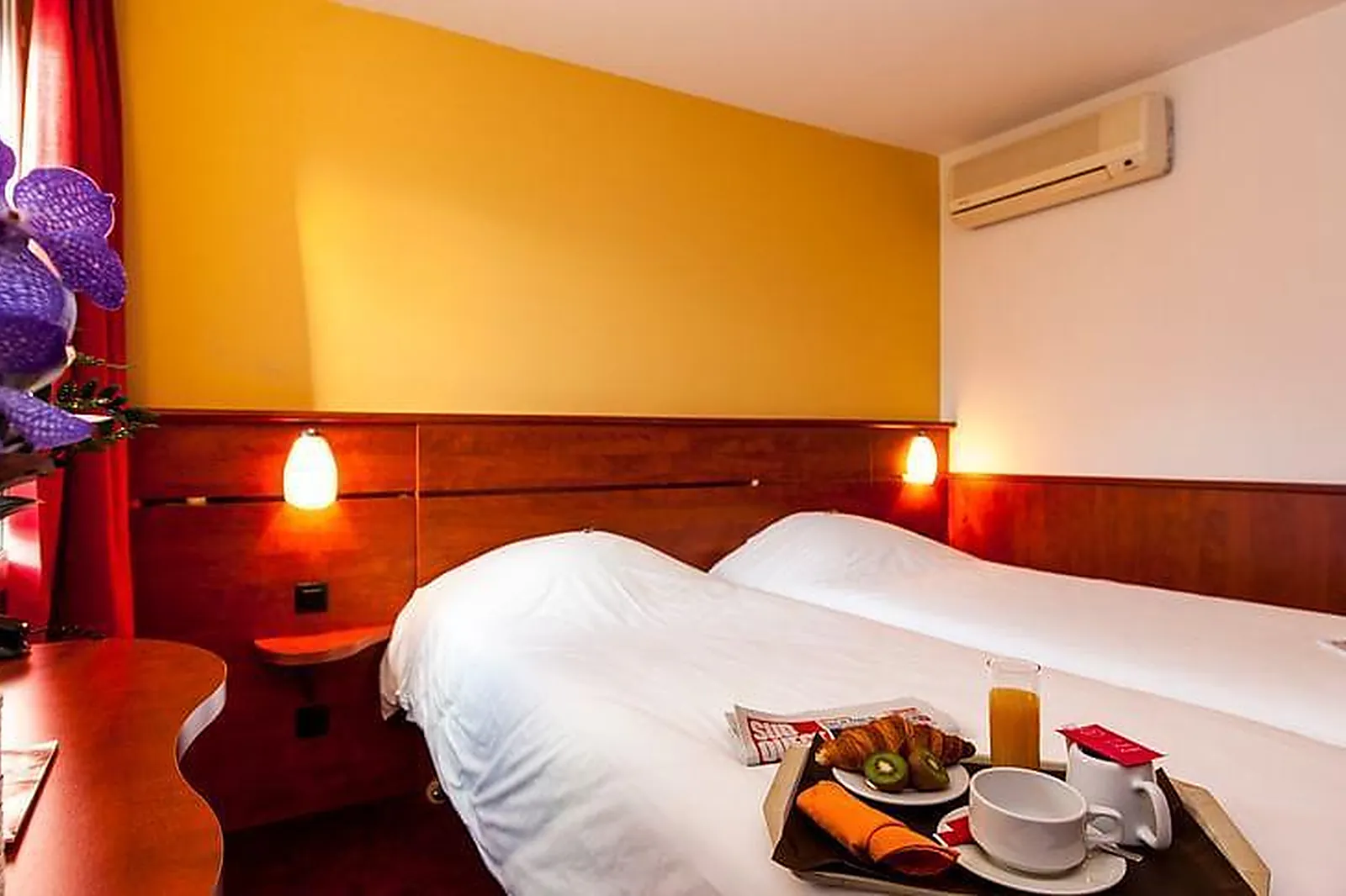 Lieux événementiels, BRIT HOTEL AGEN – L’AQUITAINE ***