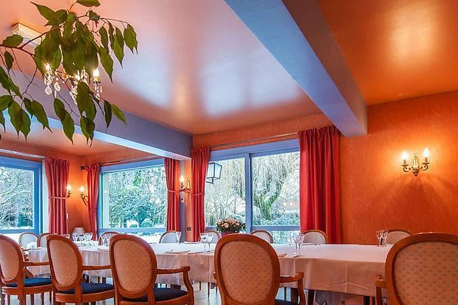 Lieux événementiels, LE VILLAGE AUTO