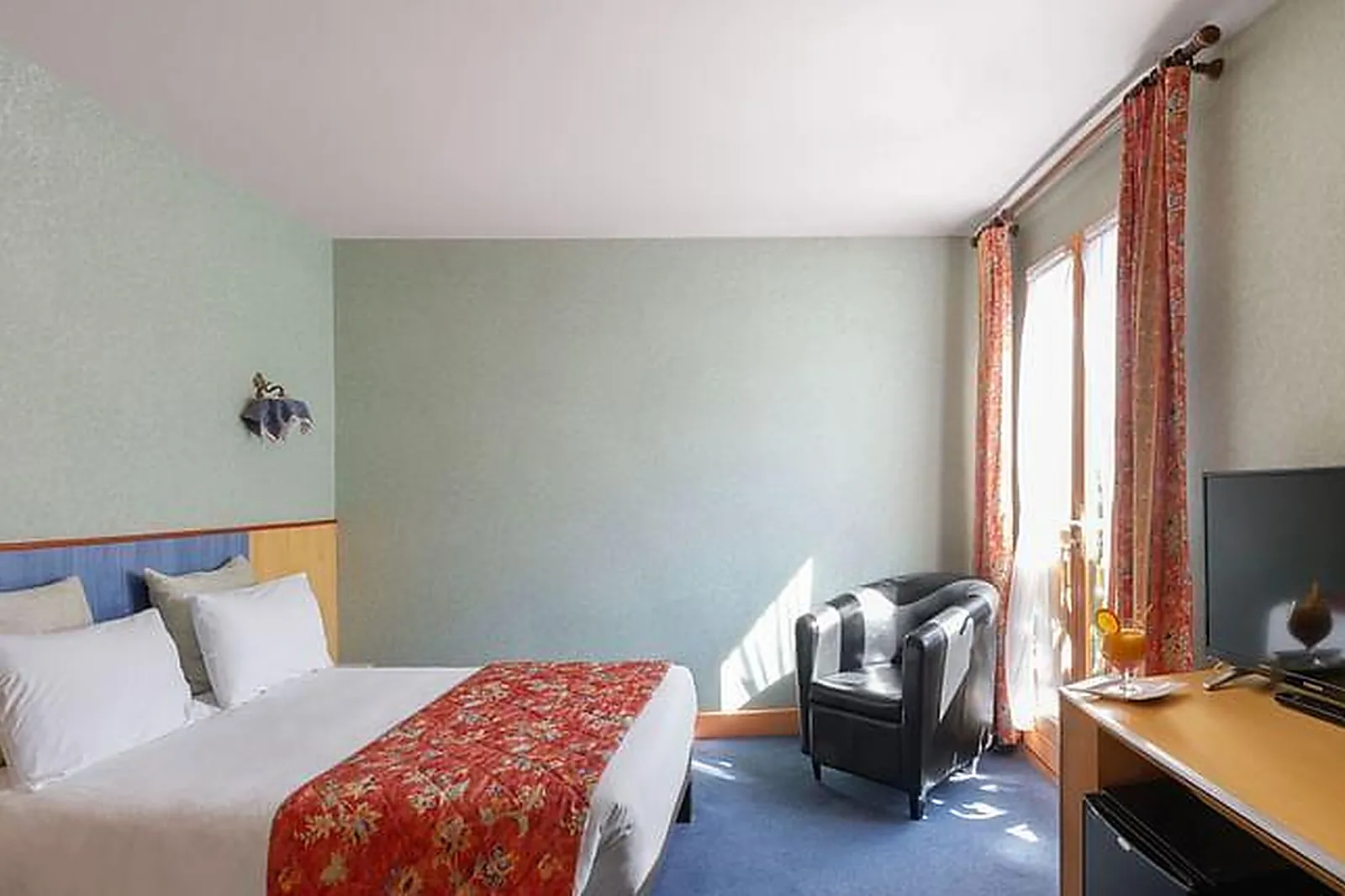 Lieux événementiels, LE VILLAGE AUTO