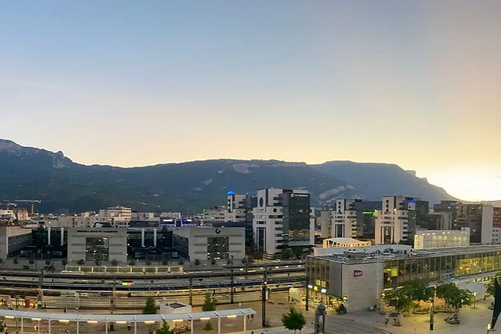 Lieux événementiels, BRIT HOTEL GRENOBLE SUISSE ET BORDEAUX***
