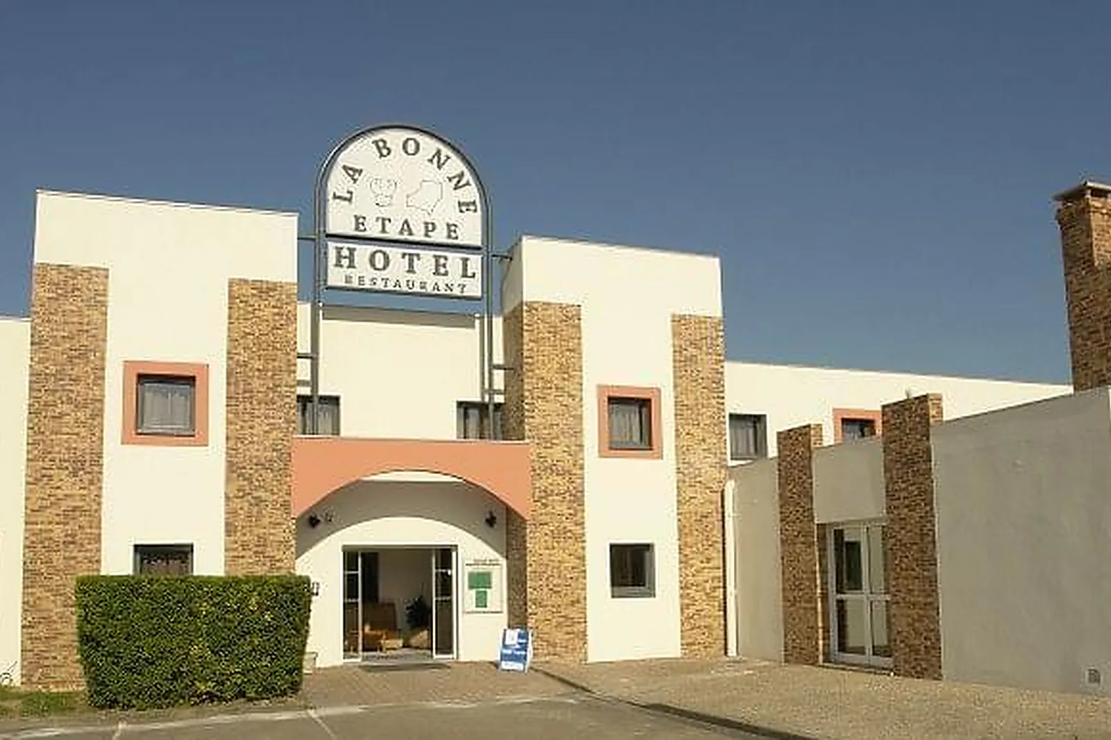 Lieux événementiels, BRIT HOTEL LA BONNE ETAPE ** - EVREUX