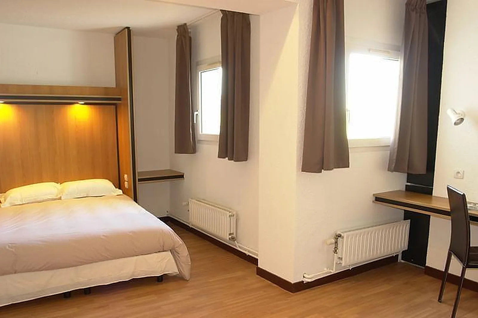 Lieux événementiels, BRIT HOTEL LA BONNE ETAPE ** - EVREUX