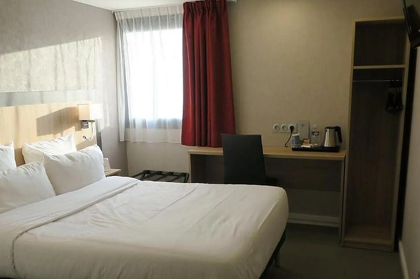 Lieux événementiels, BRIT HOTEL LA FERTÉ-BERNARD***