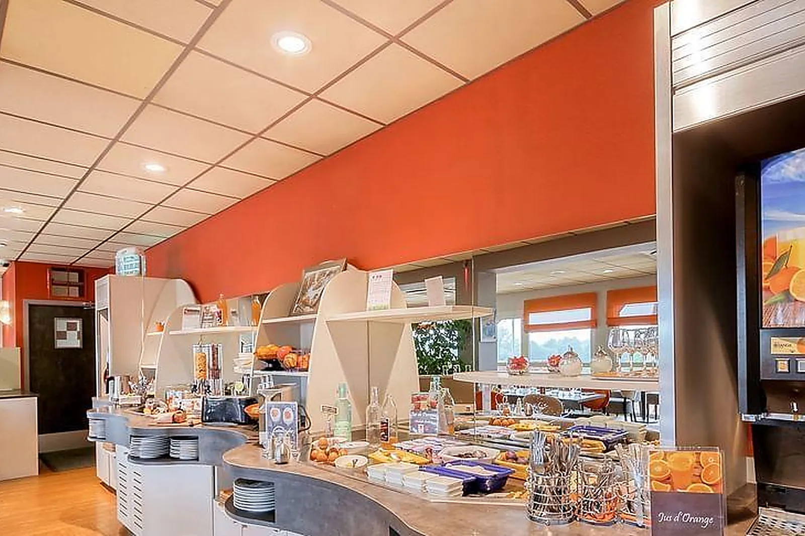 Lieux événementiels, BRIT HOTEL LES EVENS *** LE MANS SAINT SATURNIN