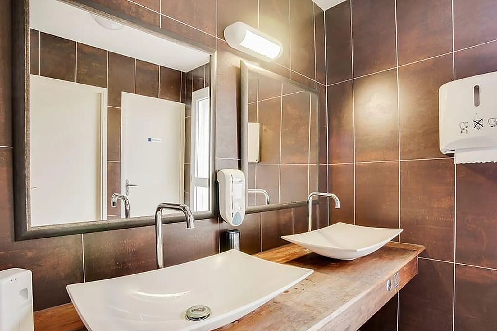 Lieux événementiels, BRIT HOTEL LESSAY - LA CÔTE DES HAVRES***