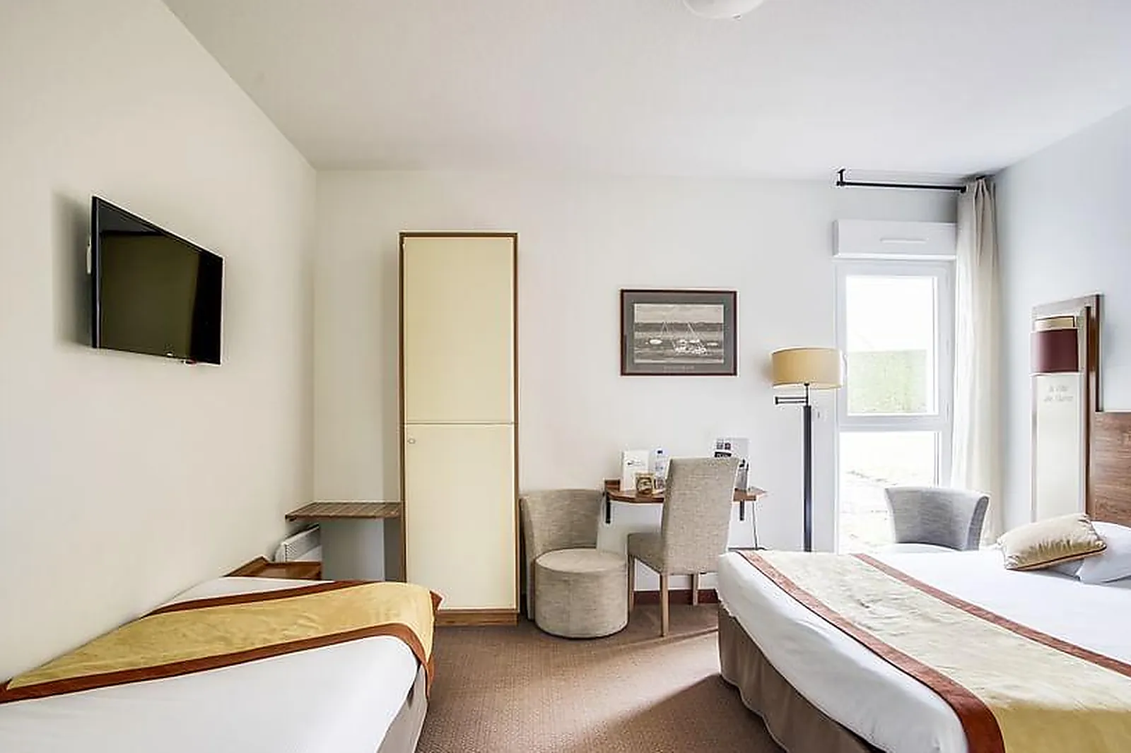 Lieux événementiels, BRIT HOTEL LESSAY - LA CÔTE DES HAVRES***