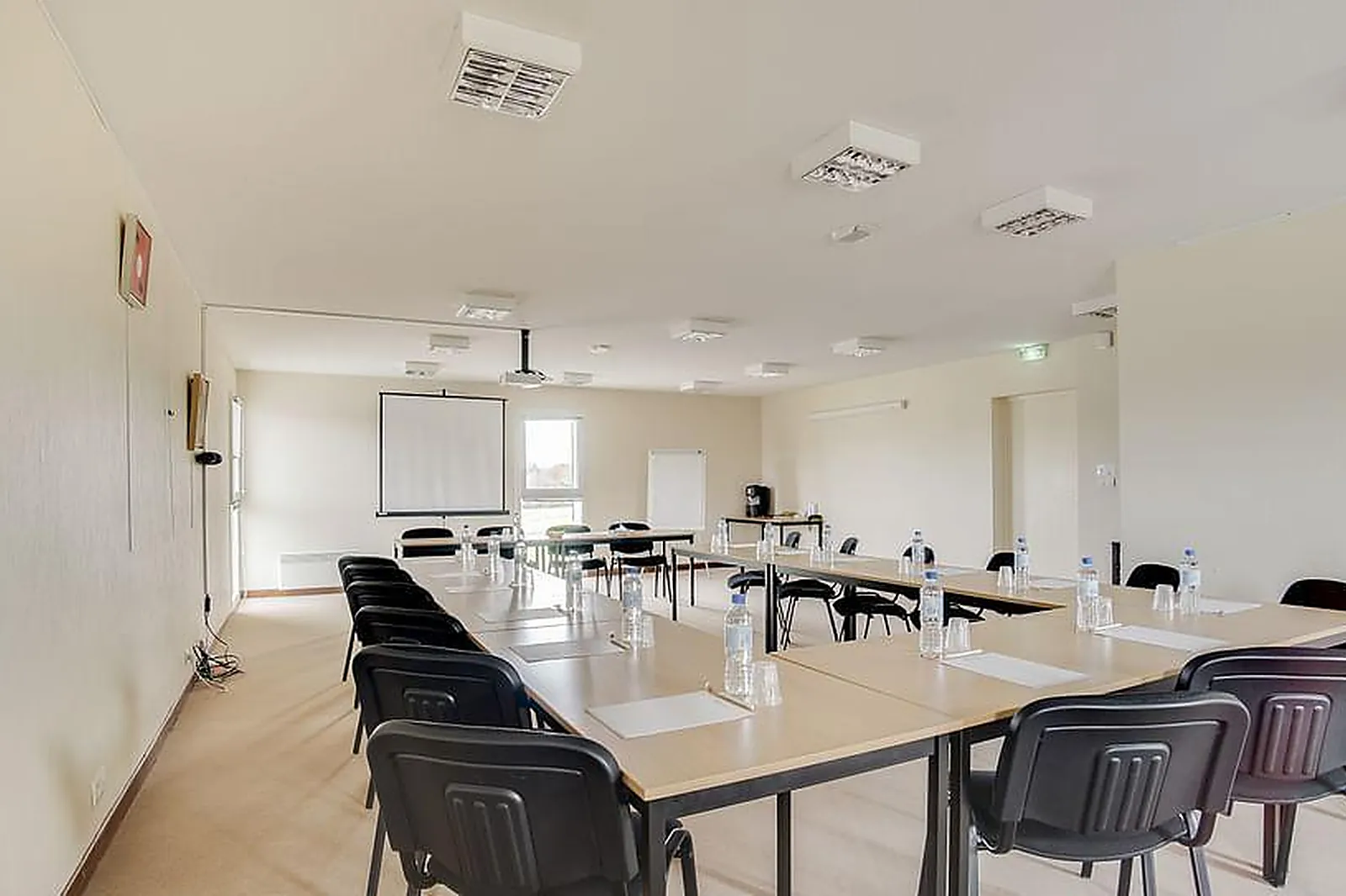 Lieux événementiels, BRIT HOTEL LESSAY - LA CÔTE DES HAVRES***