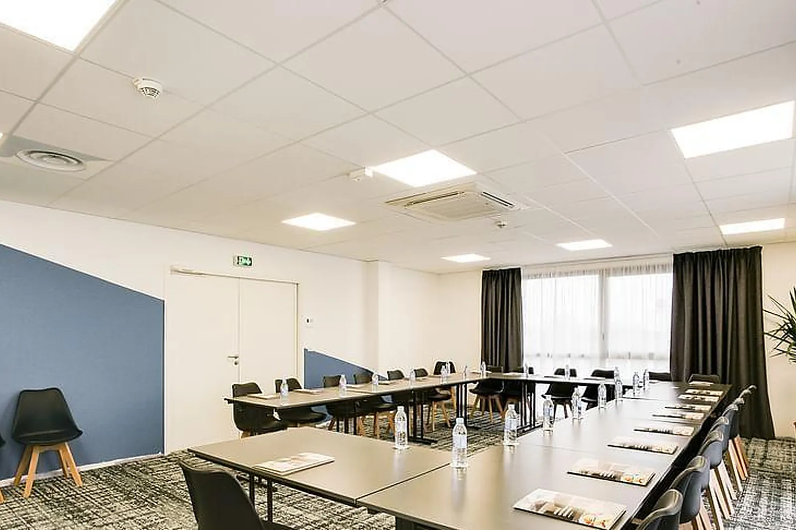 Lieux événementiels, MORPHOBURO CENTRE D'AFFAIRES - SALLE JALLAS