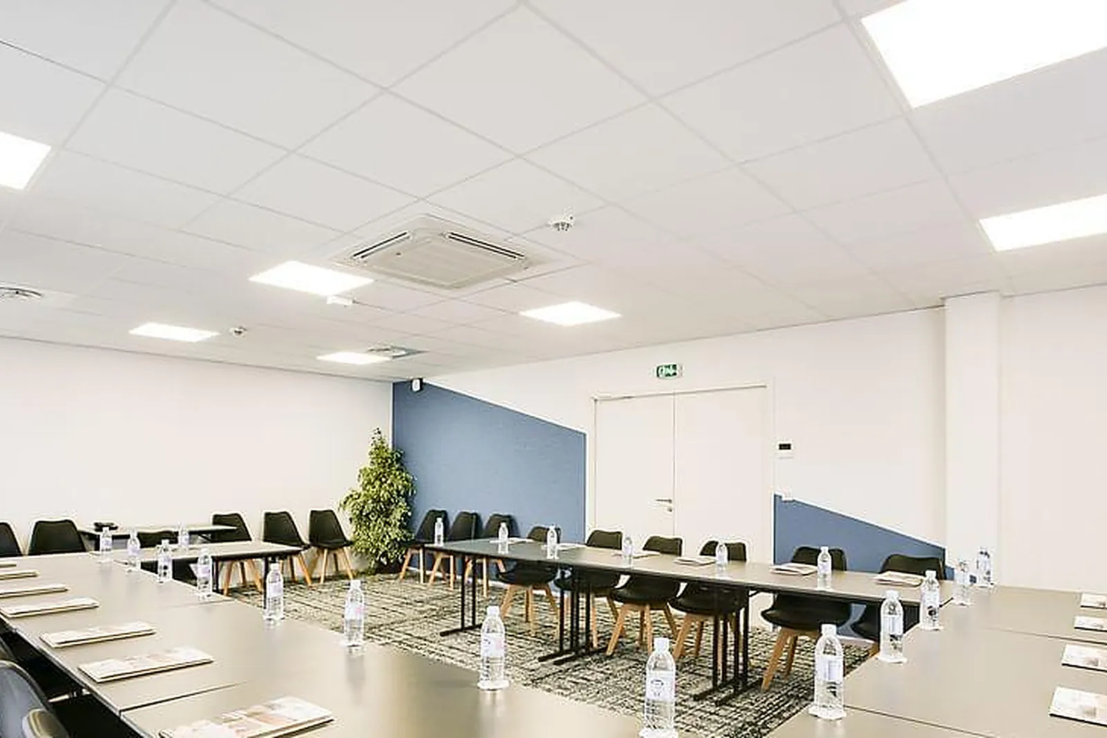 Lieux événementiels, MORPHOBURO CENTRE D'AFFAIRES - SALLE JALLAS