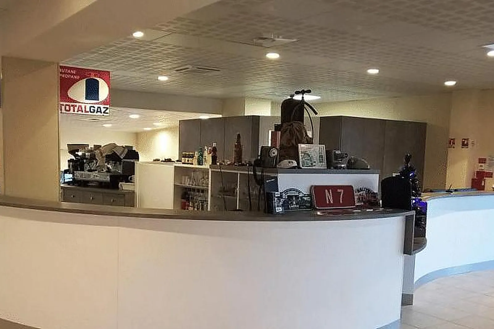 Lieux événementiels, BRIT HOTEL MONTARGIS***