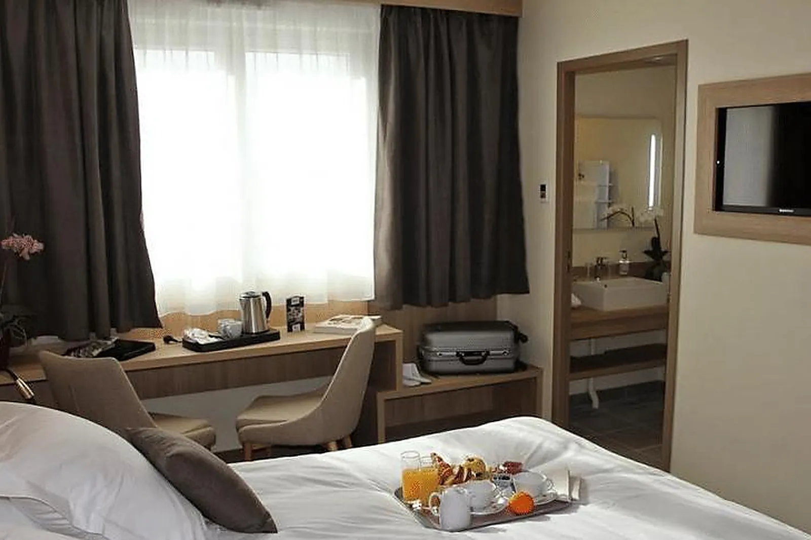 Lieux événementiels, BRIT HOTEL MONTARGIS***