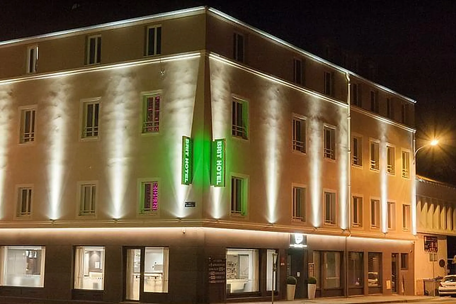 Lieux événementiels, LE V43