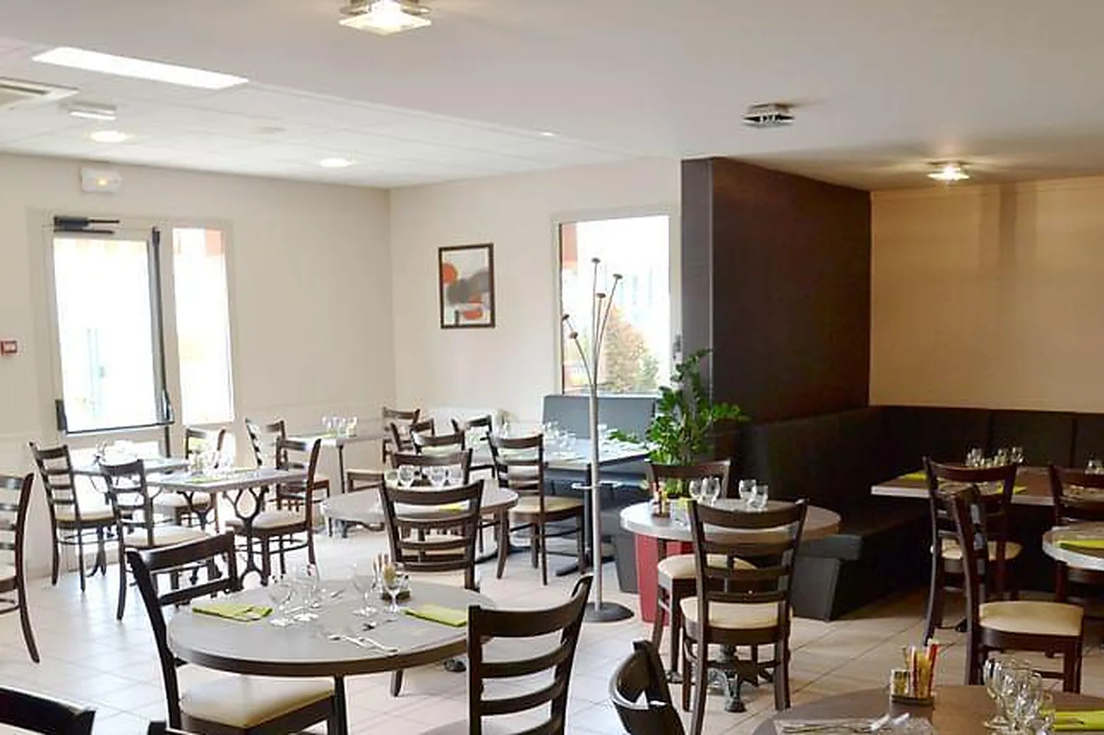 Lieux événementiels, BRIT HOTEL REIMS LA POMPELLE**