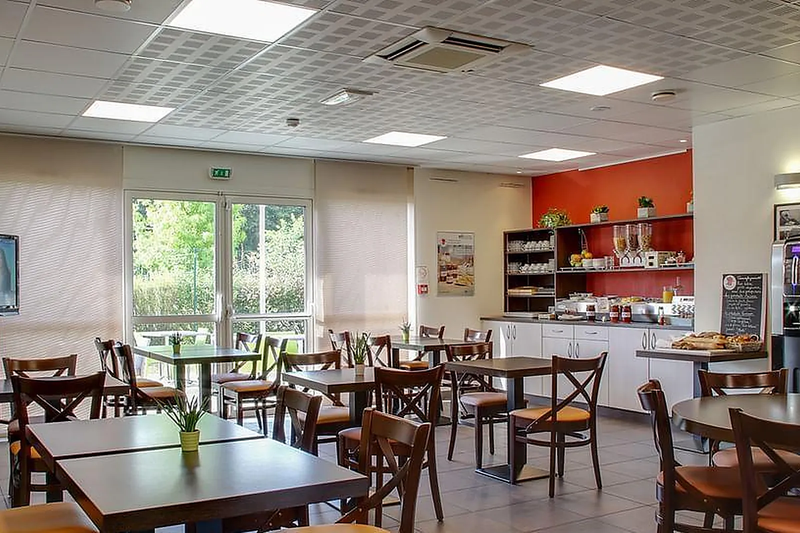 Lieux événementiels, BRIT HOTEL SAINT-MEEN-LE-GRAND L’ADRESSE***