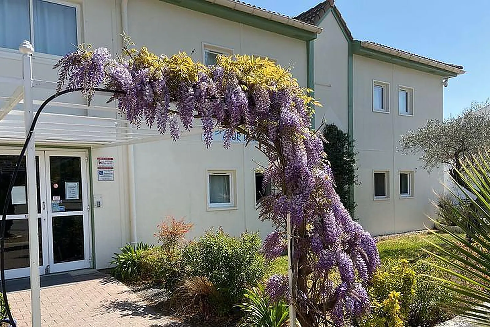Lieux événementiels, BRIT HOTEL SALON DE PROVENCE***