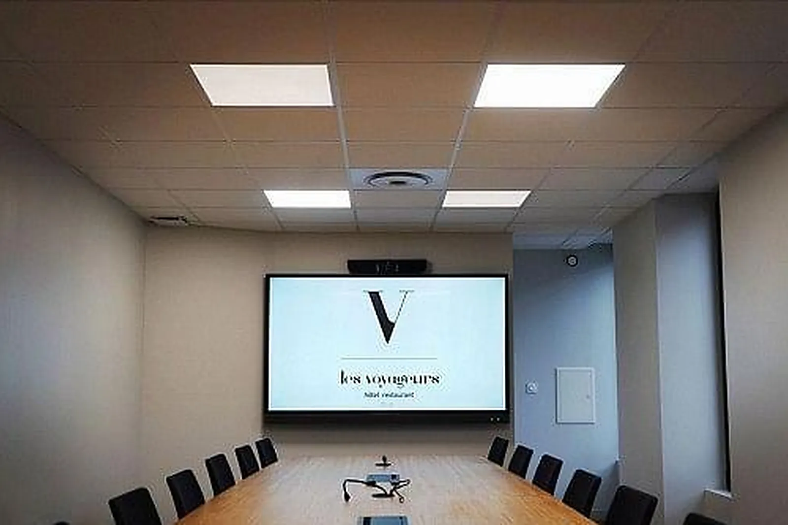 Lieux événementiels, FAKE