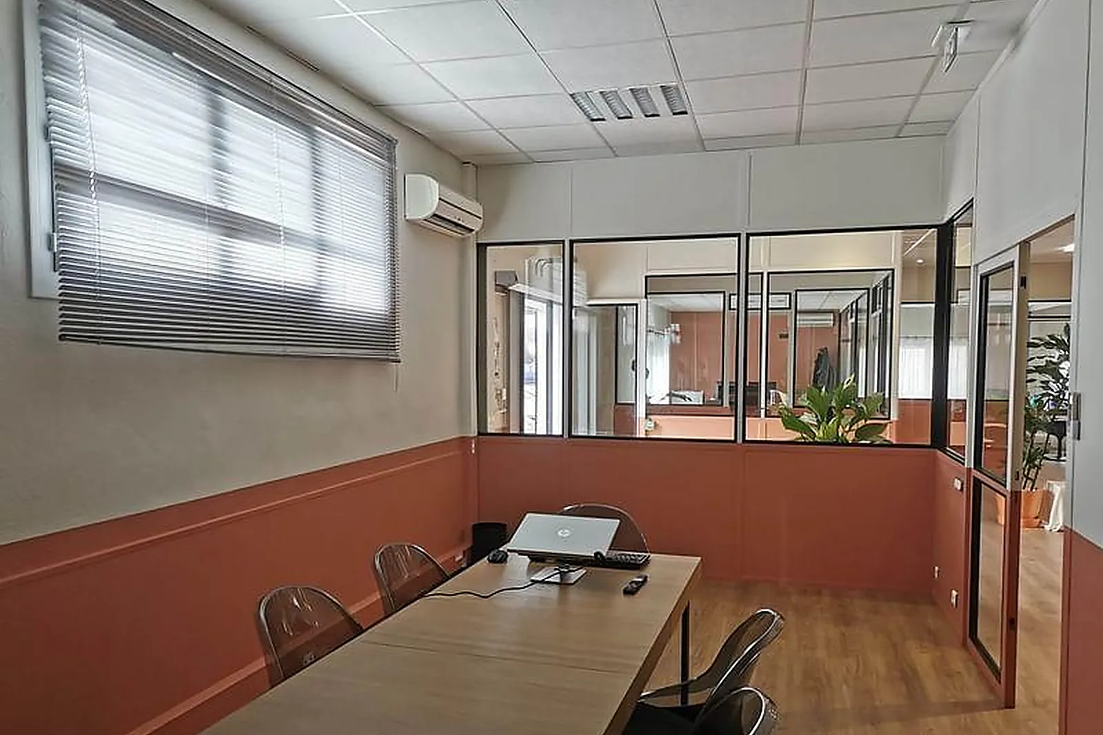 Lieux événementiels, BUREAU LSP FONTCOUVERTE