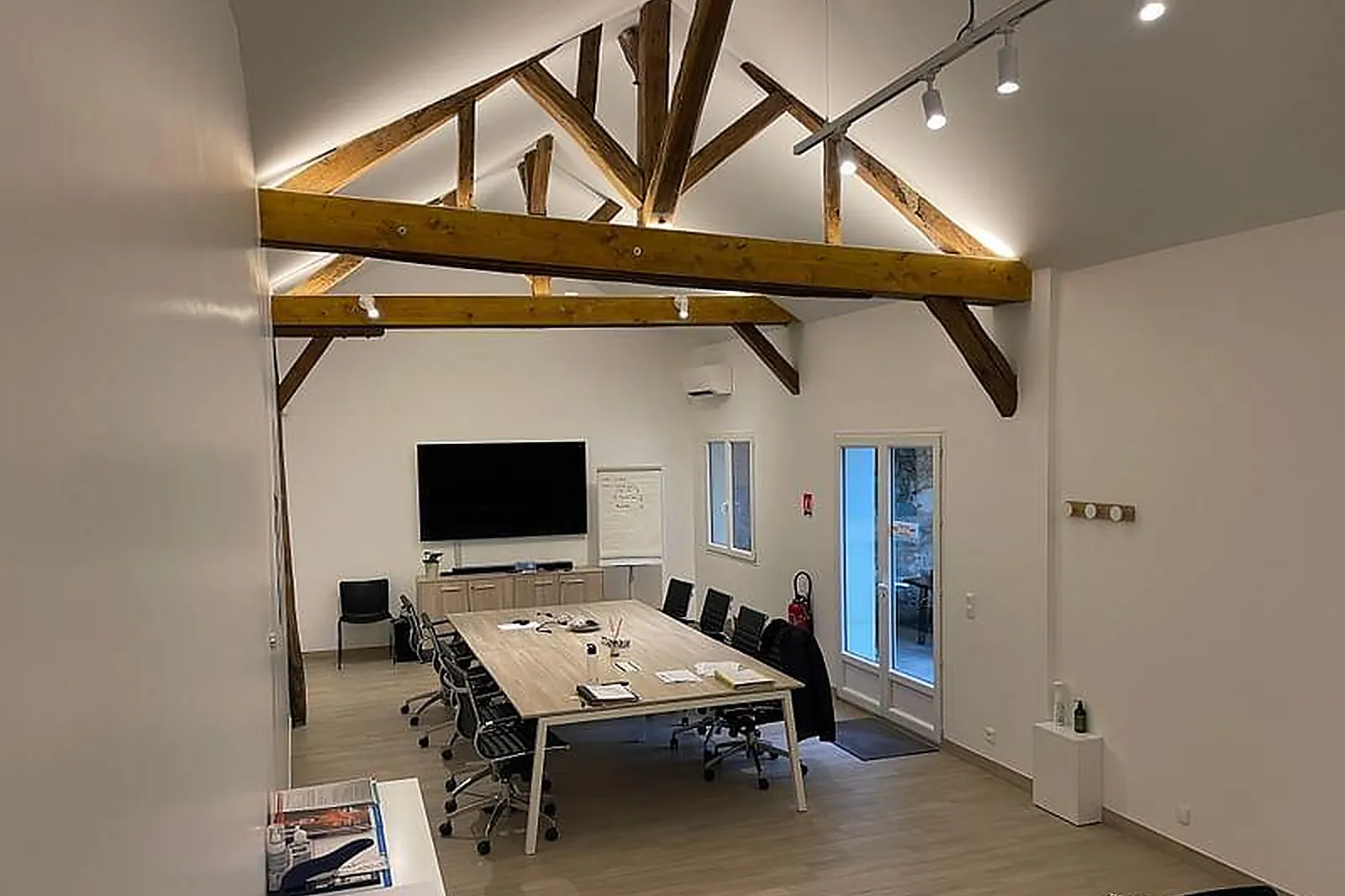 Lieux événementiels, BUREAU/ SALLE DE RÉUNION BRIE-COMTE-ROBERT