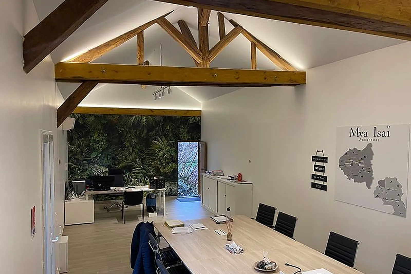 Lieux événementiels, BUREAU/ SALLE DE RÉUNION BRIE-COMTE-ROBERT