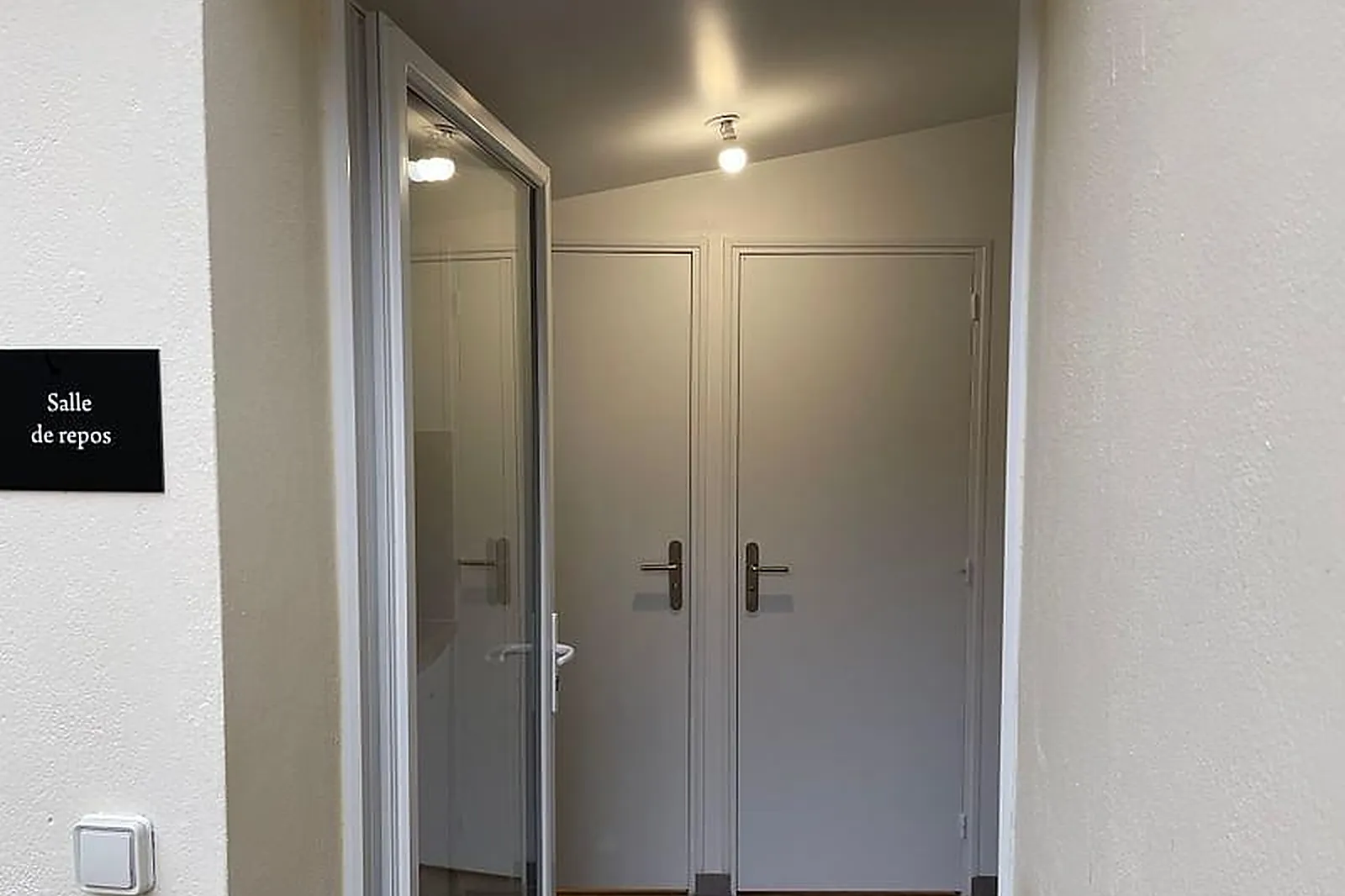 Lieux événementiels, BUREAU/ SALLE DE RÉUNION BRIE-COMTE-ROBERT