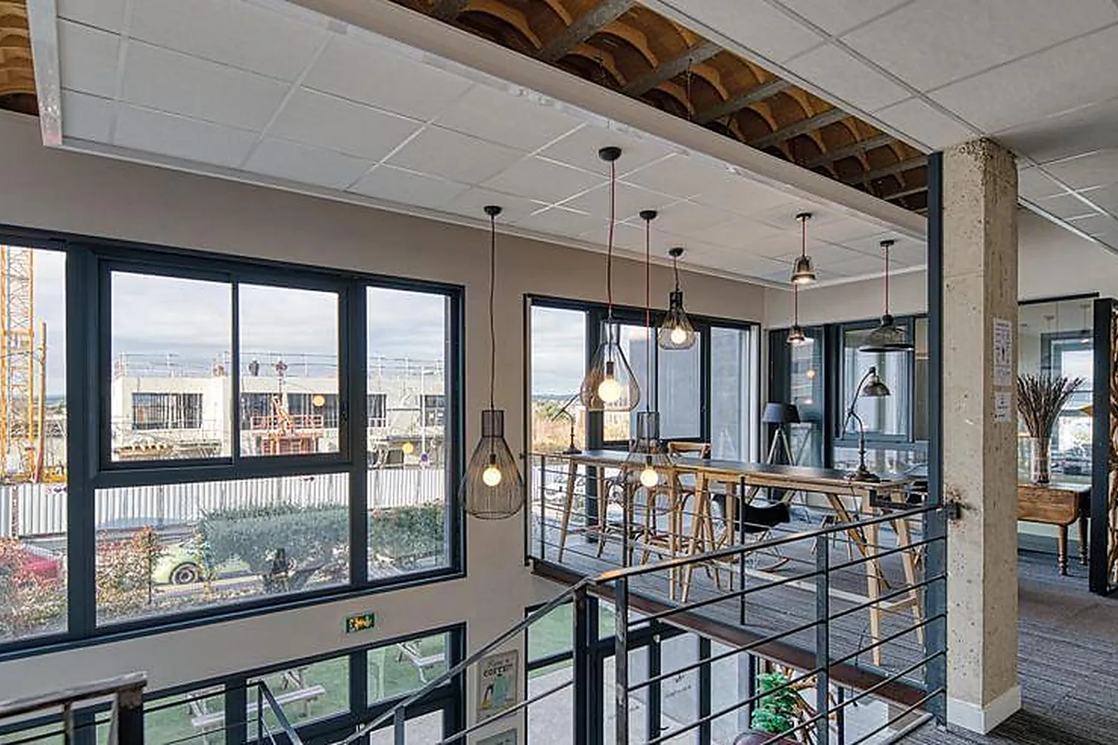 Lieux événementiels, BUREAUX AND CO PARC 2000