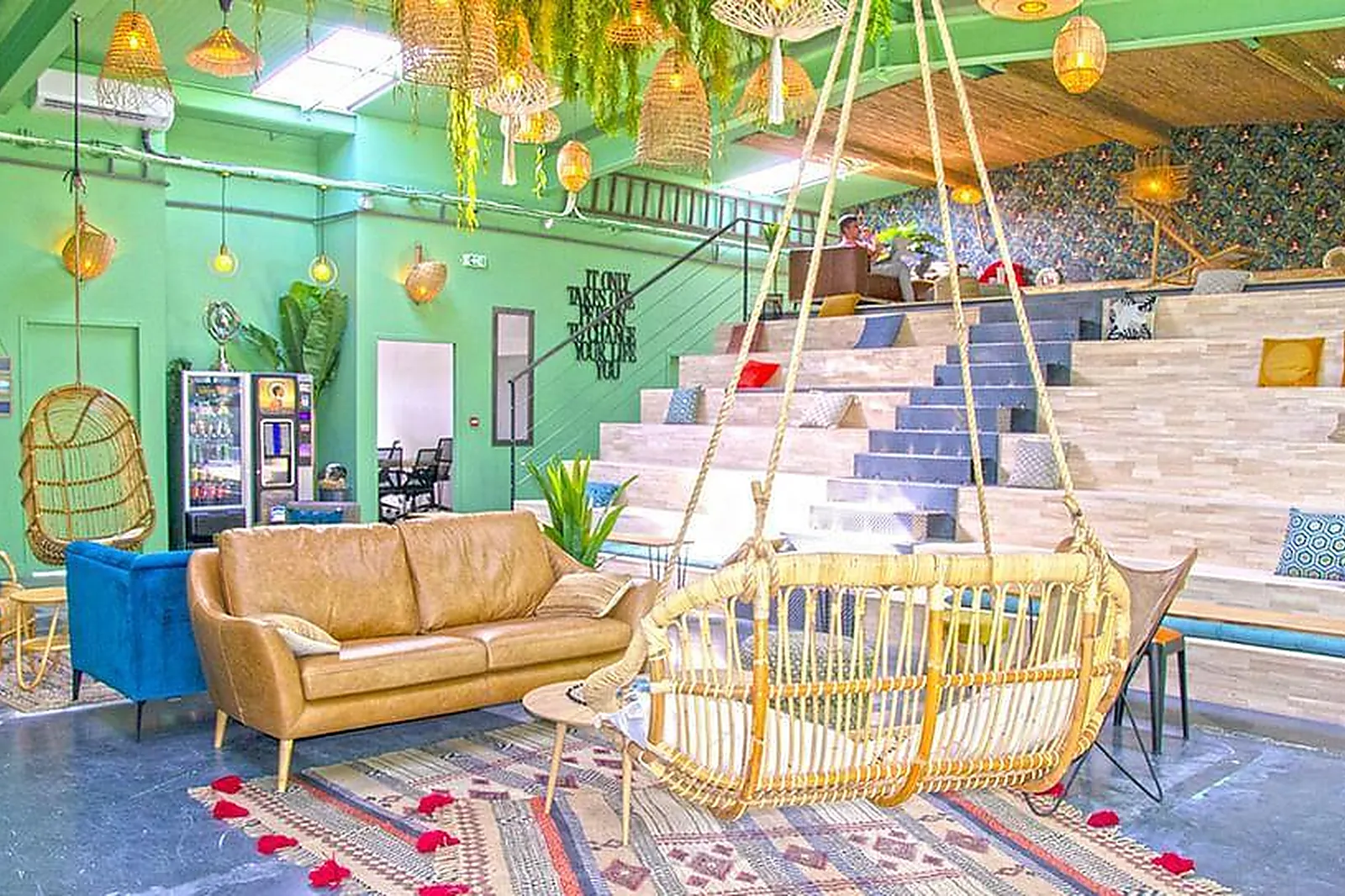 Lieux événementiels, BUREAUX AND CO - LATTES