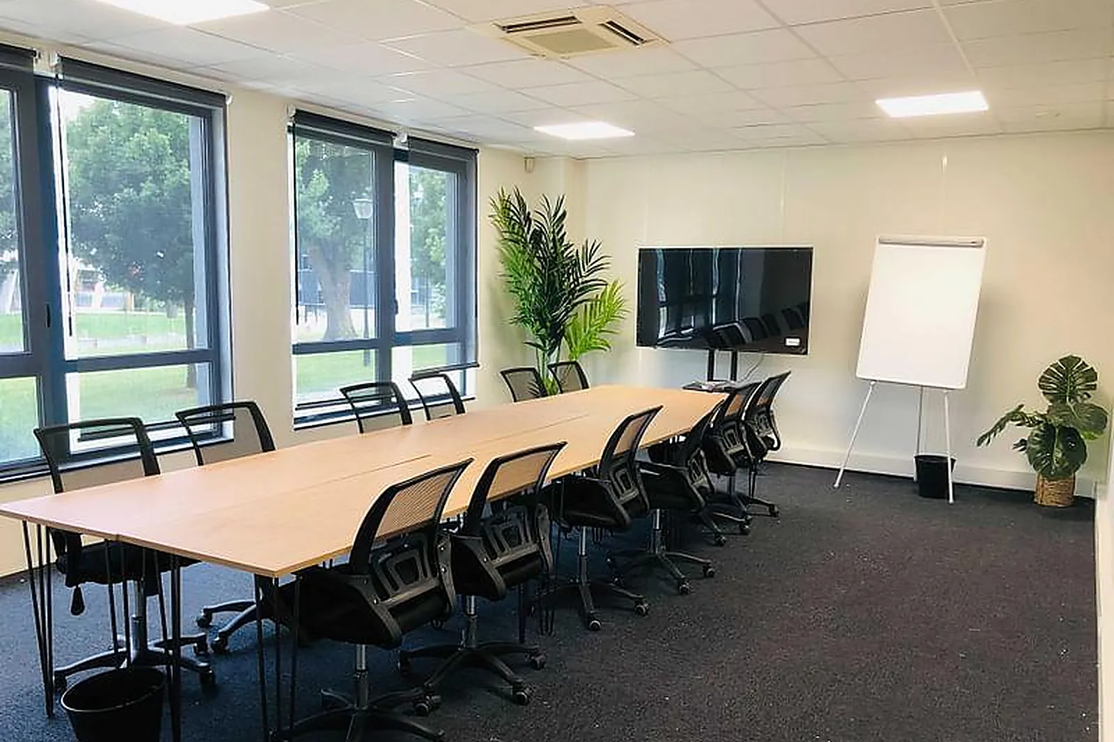 Lieux événementiels, BUREAUX AND CO - LE CALYPSO