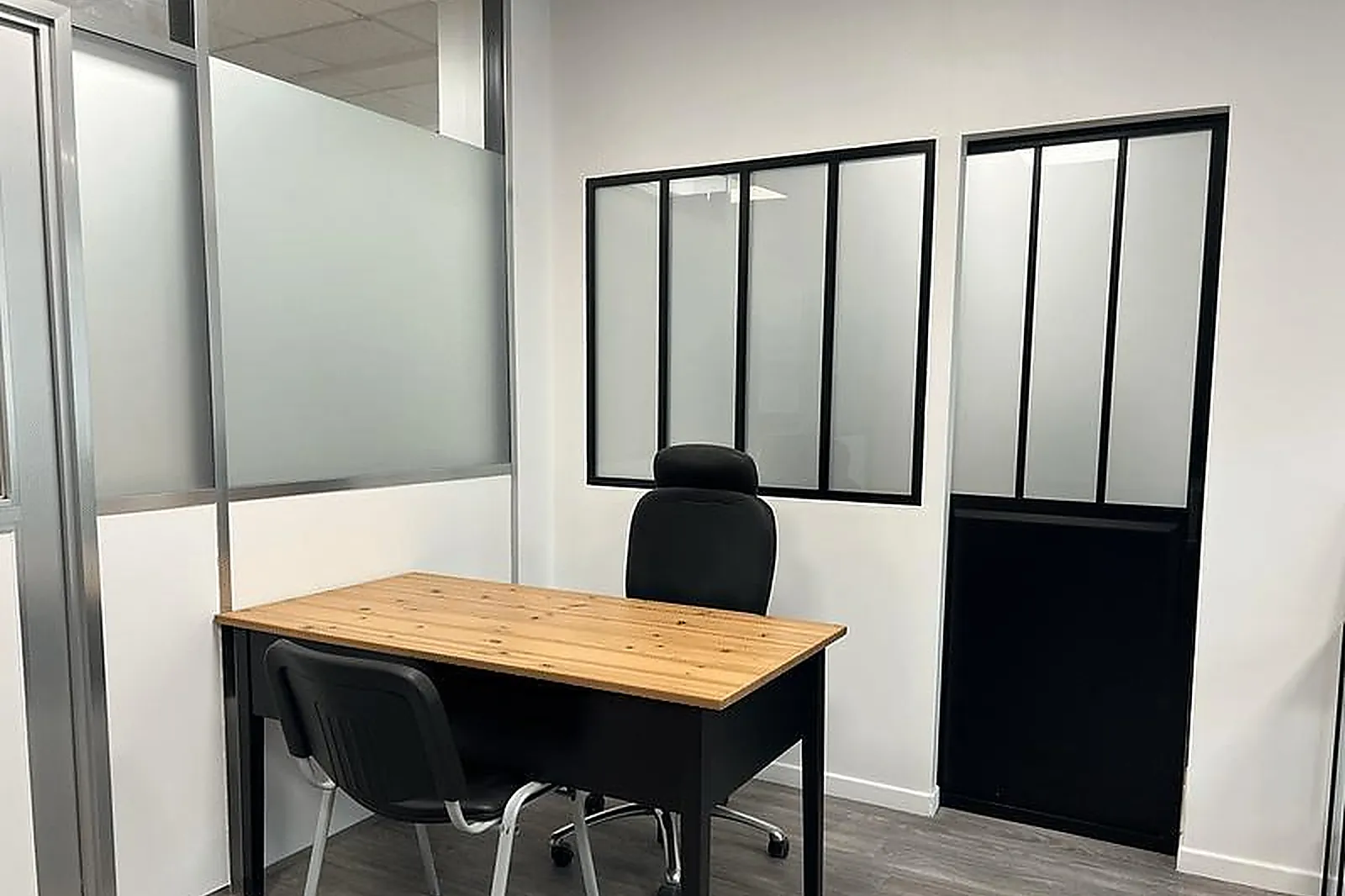 Lieux événementiels, BUREAUX DISPONIBLES