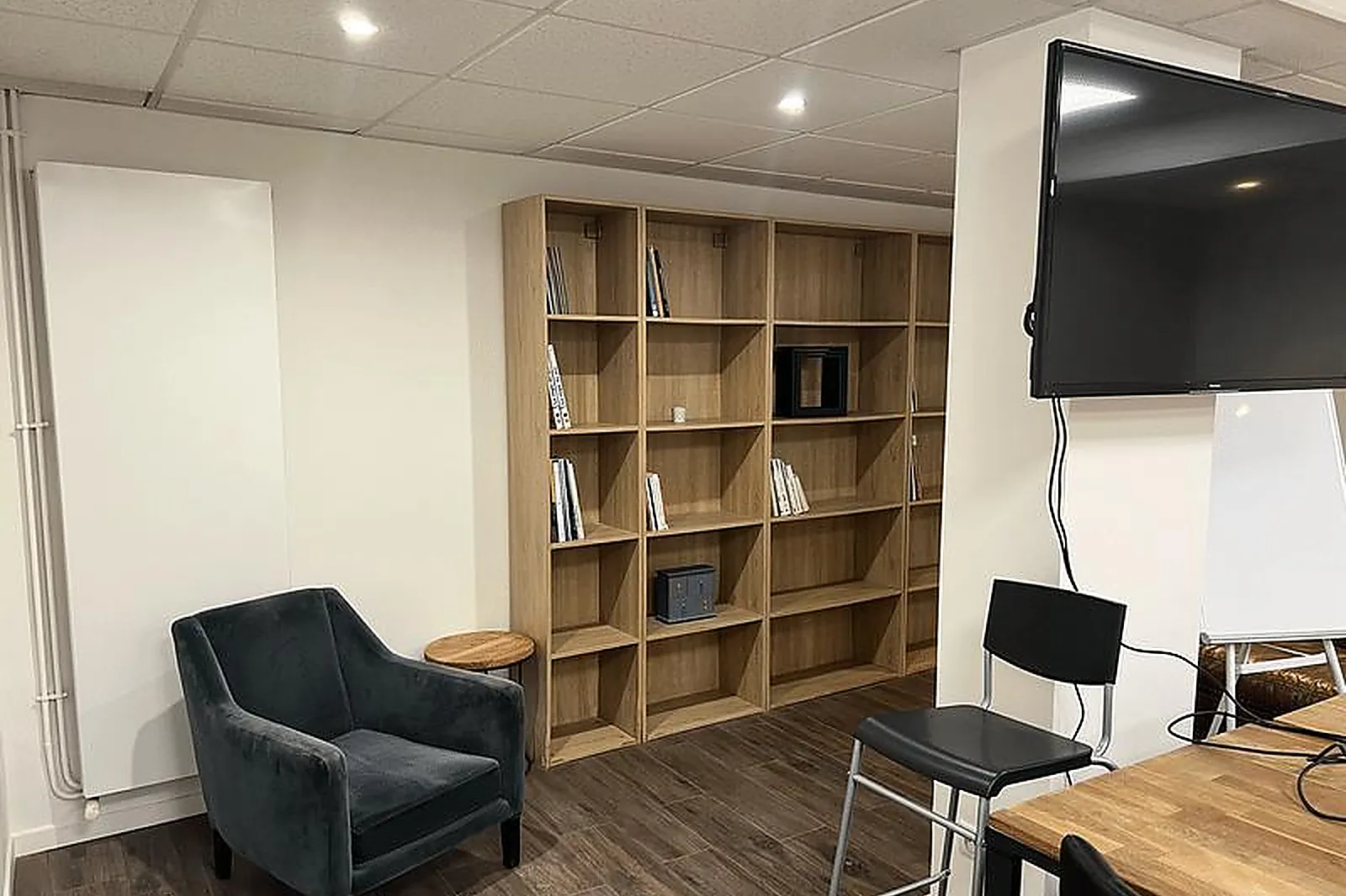 Lieux événementiels, BUREAUX DISPONIBLES