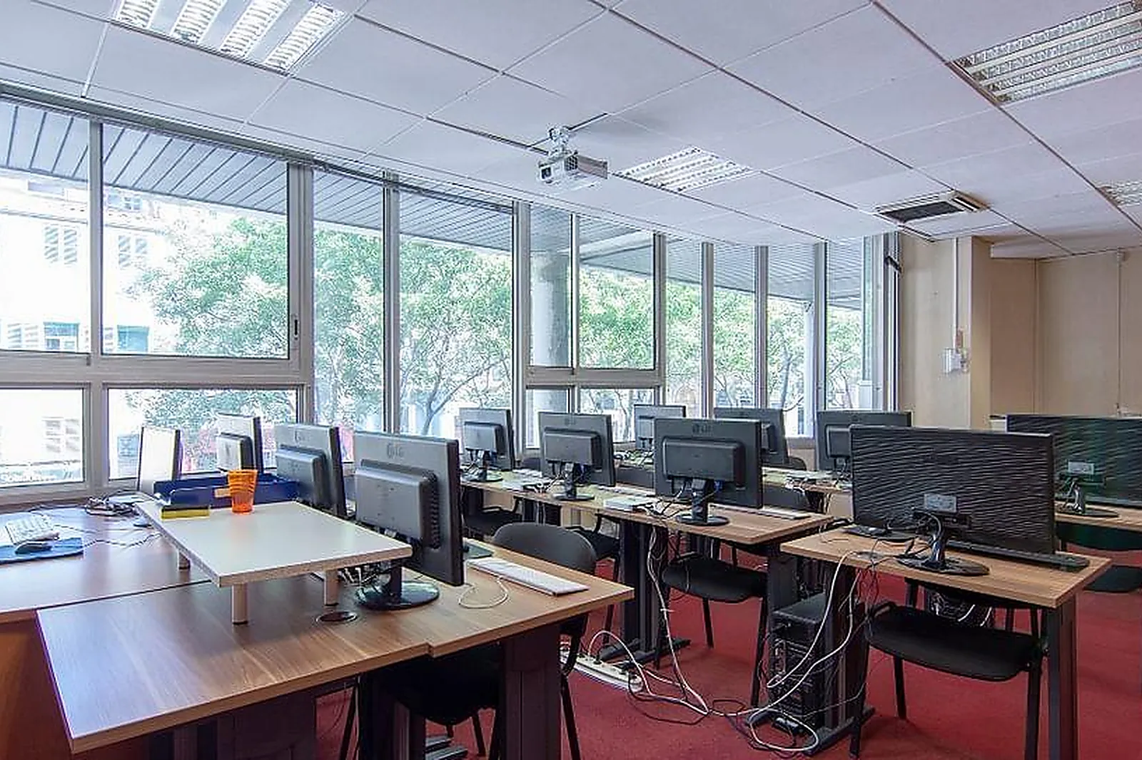 Lieux événementiels, BUREAUX PARADIS