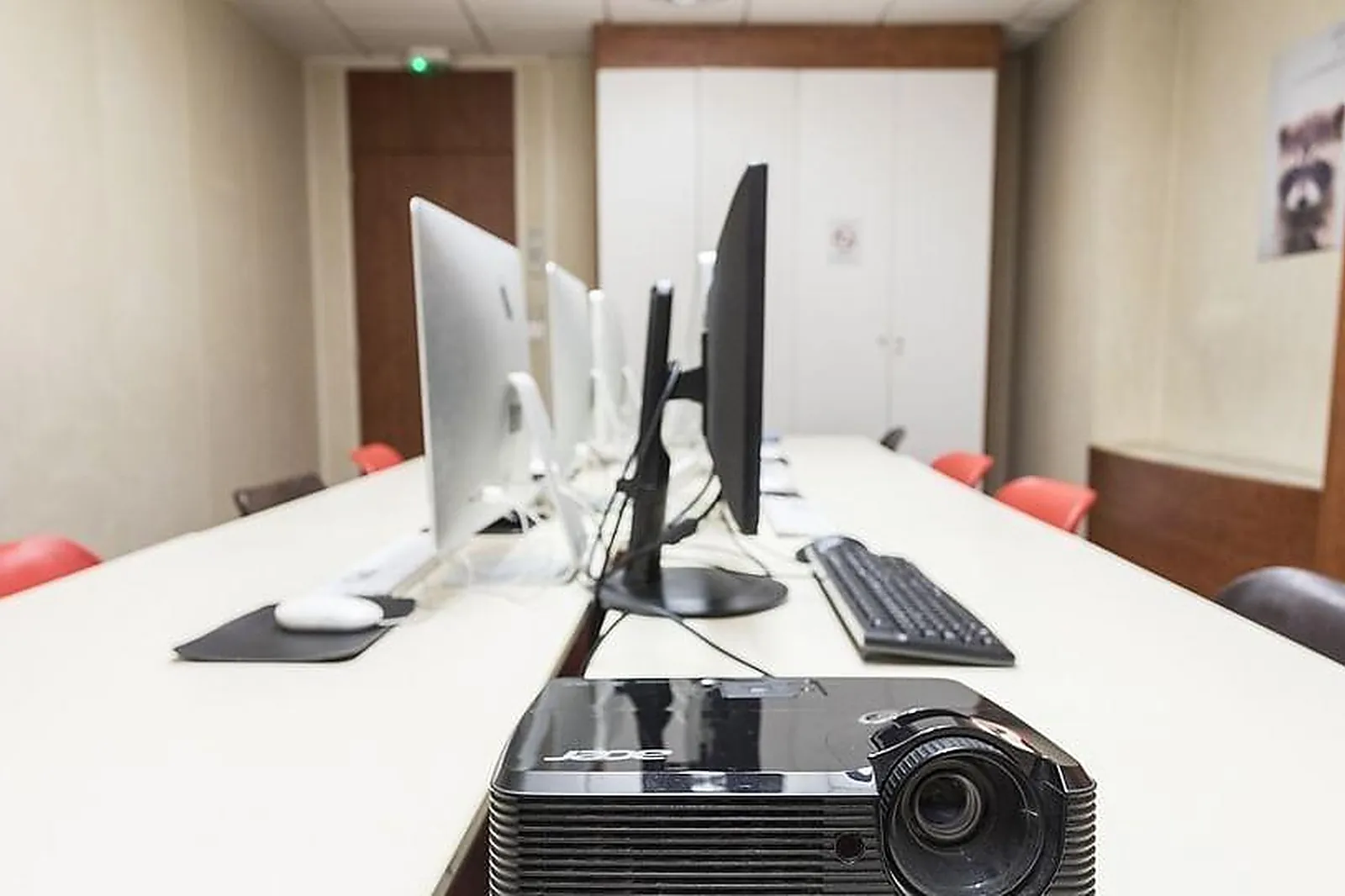 Lieux événementiels, BUREAUX PARADIS