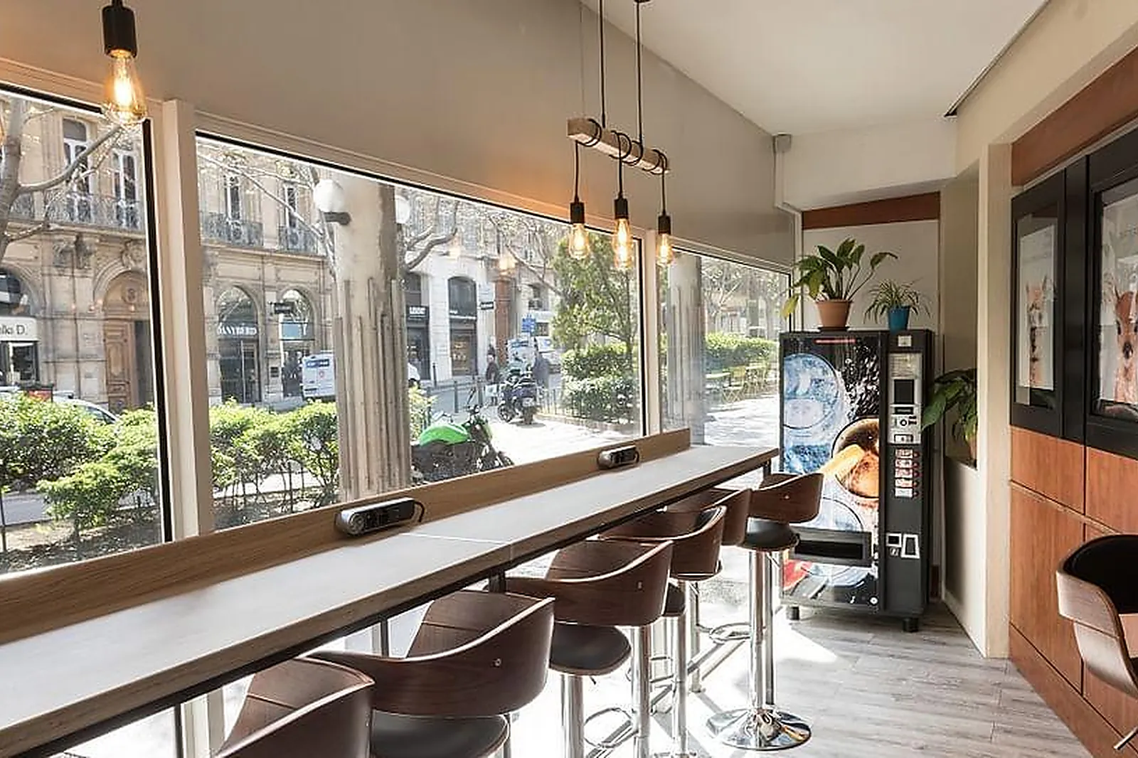 Lieux événementiels, BUREAUX PARADIS