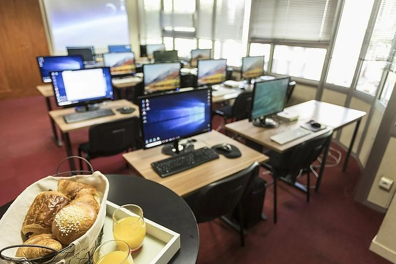 Lieux événementiels, BUREAUX PARADIS