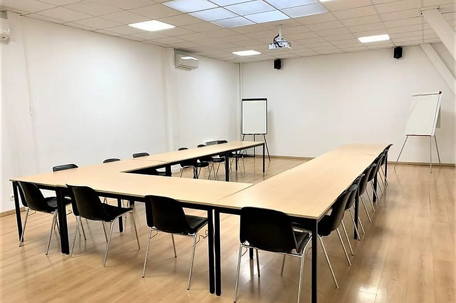 Lieux événementiels, BURO2 CENTRE D'AFFAIRES J.J BOSC