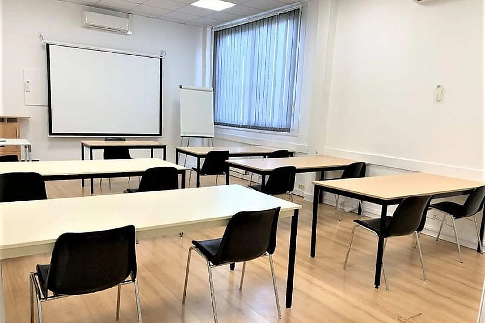 Lieux événementiels, BURO2 CENTRE D'AFFAIRES J.J BOSC