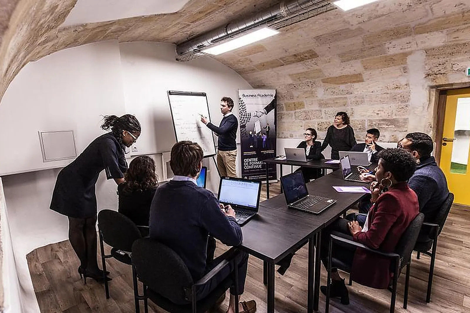 Lieux événementiels, CRAZY-VILLAS / LES ÉTISSEAUX