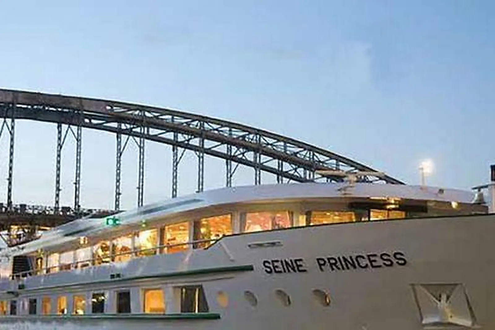 Lieux événementiels, BUSINESS BOAT