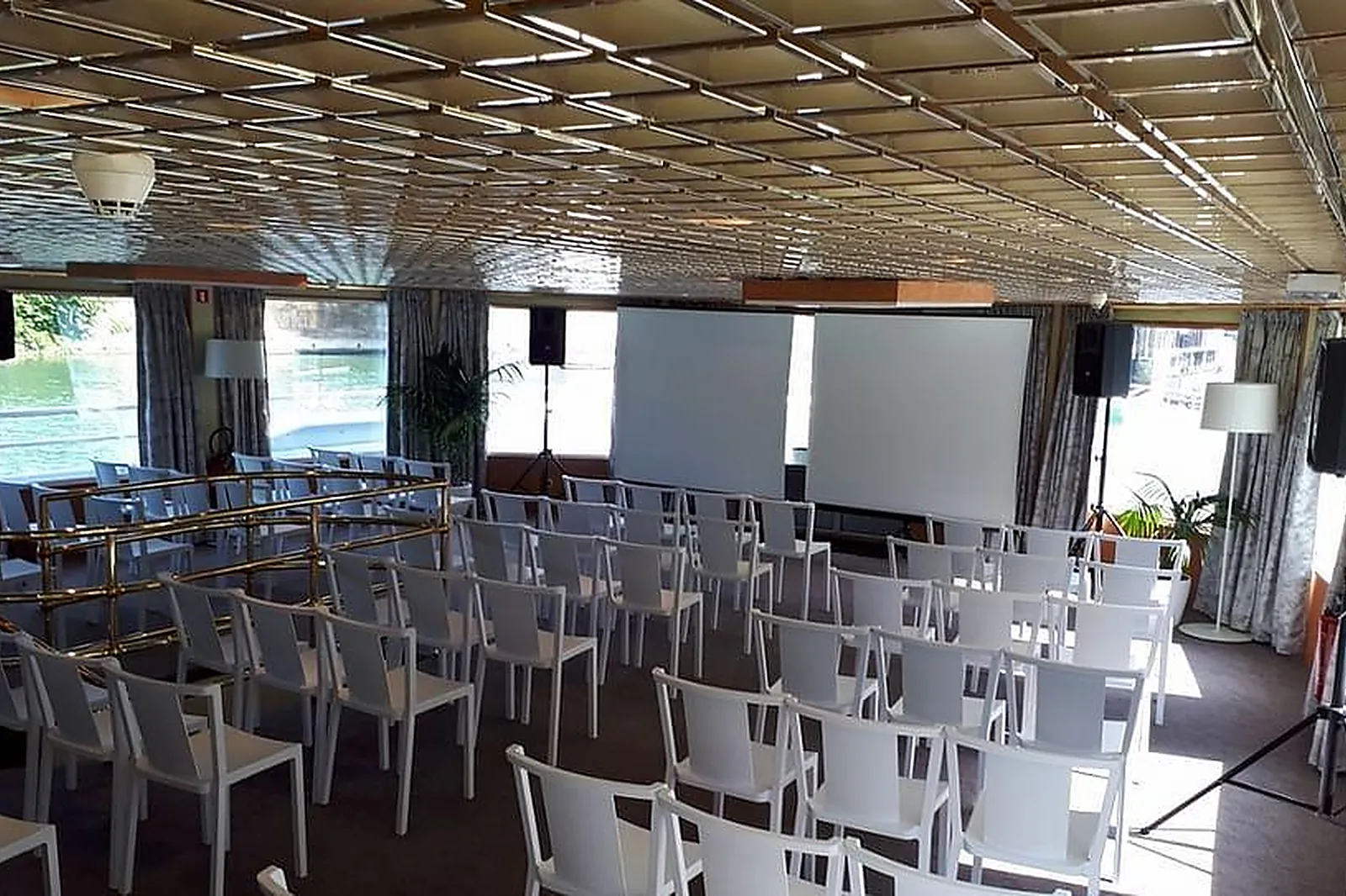 Lieux événementiels, BUSINESS BOAT