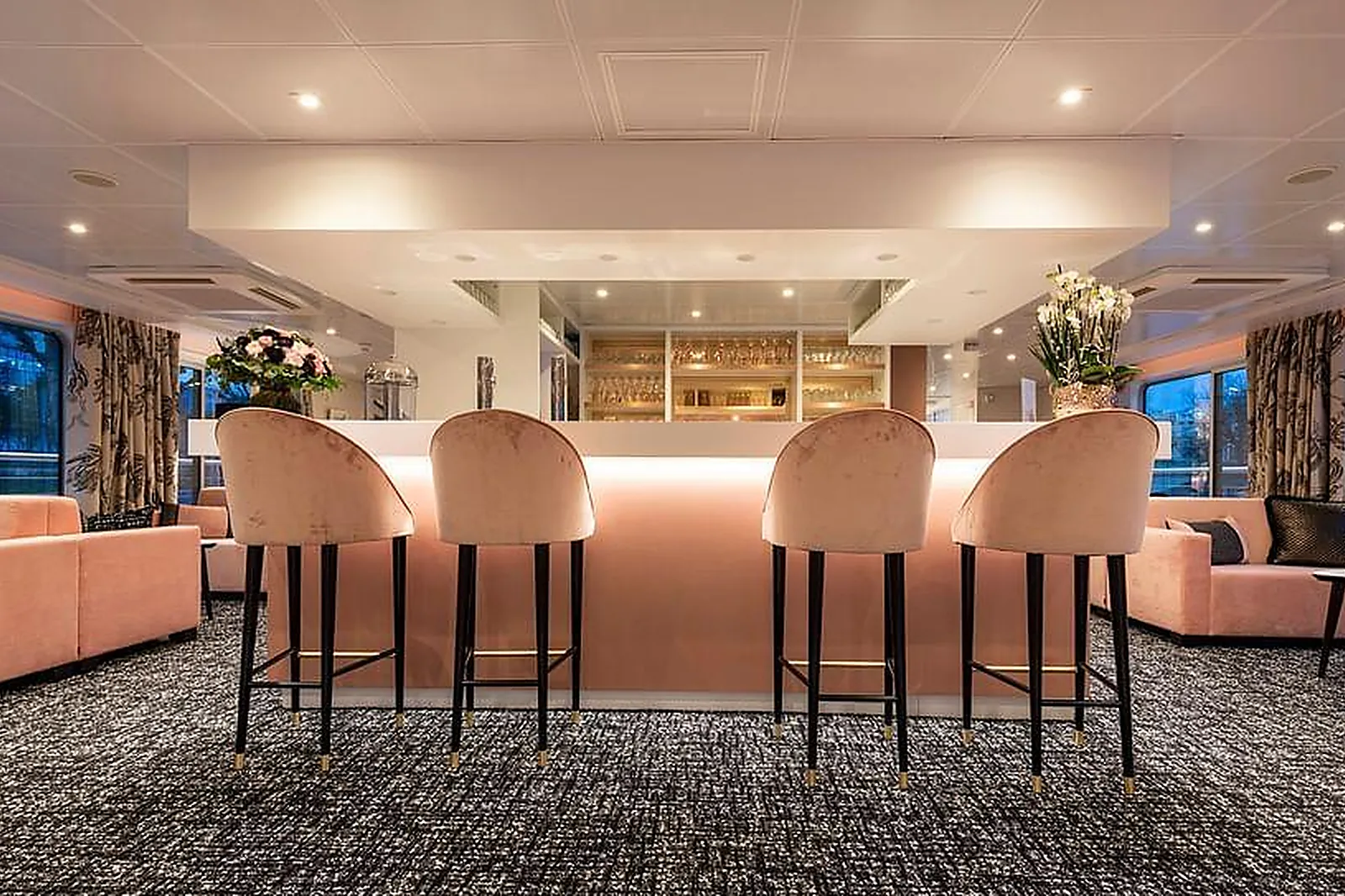 Lieux événementiels, BUSINESS BOAT