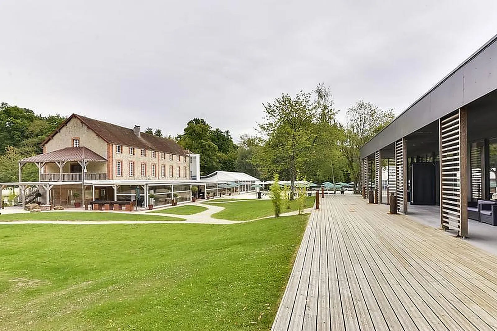 Lieux événementiels, HÔTEL CLUB MMV LES MÉLÈZES ****