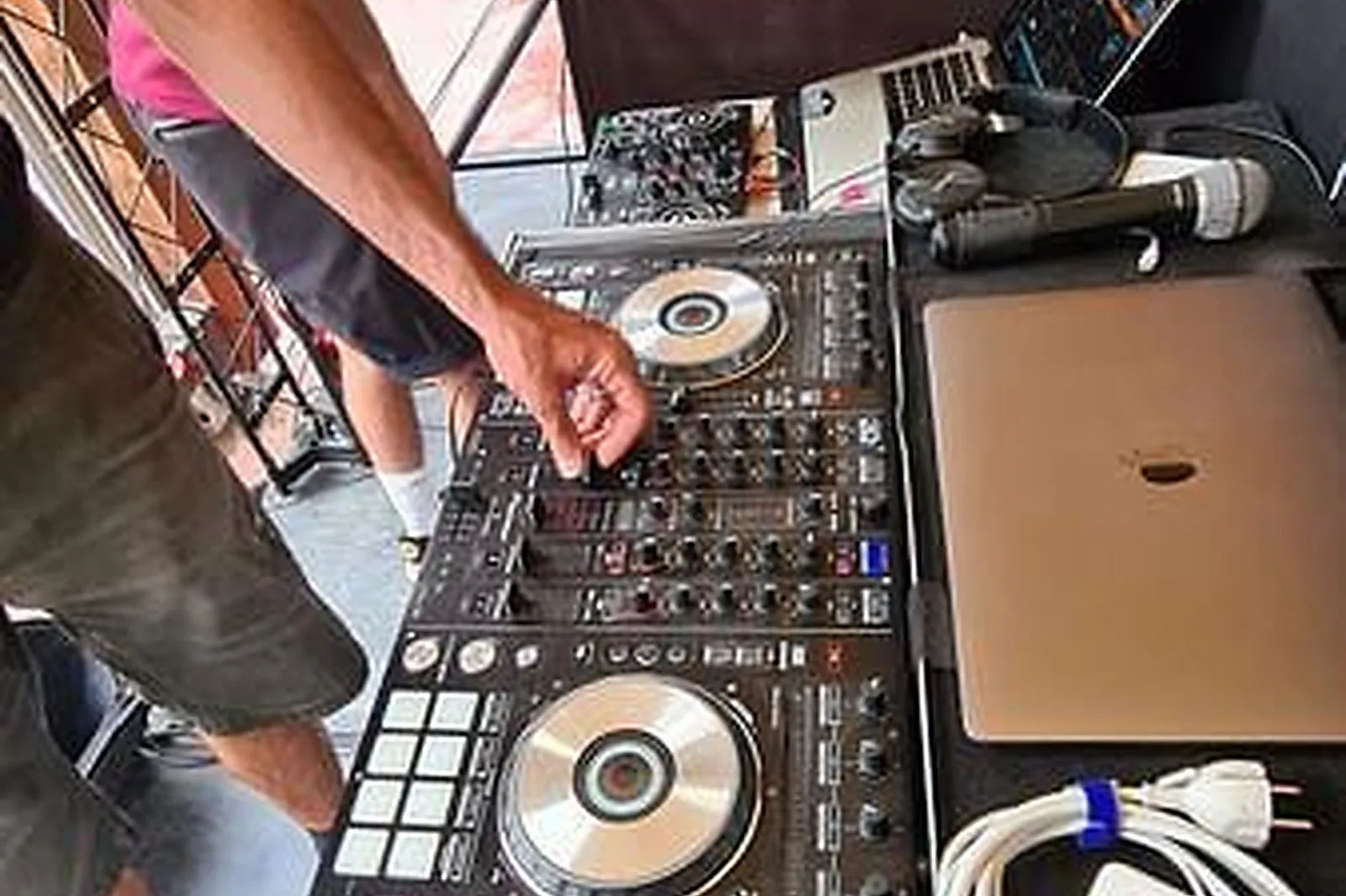 Lieux événementiels, HÔTEL CLUB MMV LES MÉLÈZES ****