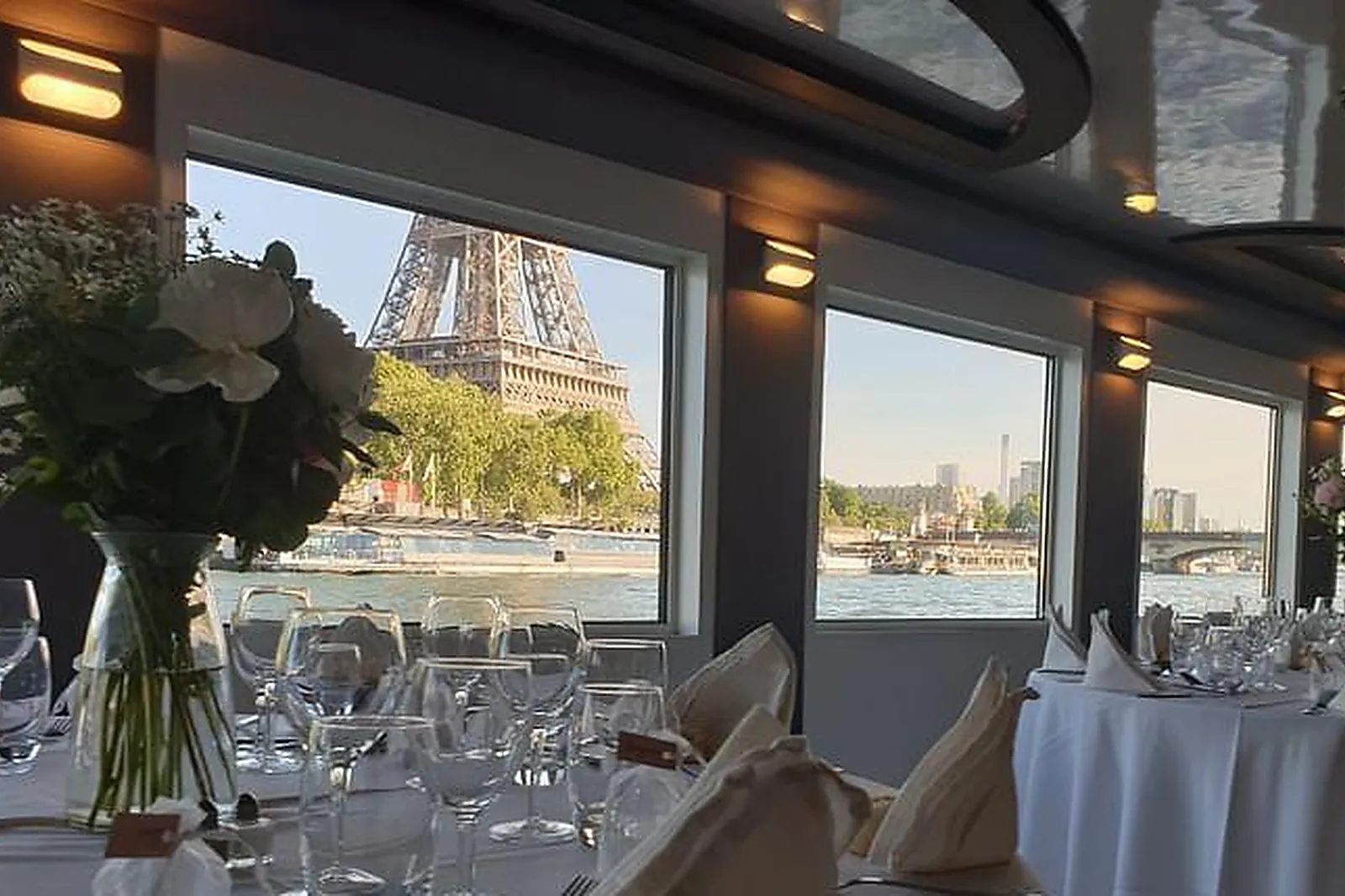 Lieux événementiels, BÂTEAU CHANSONNIER