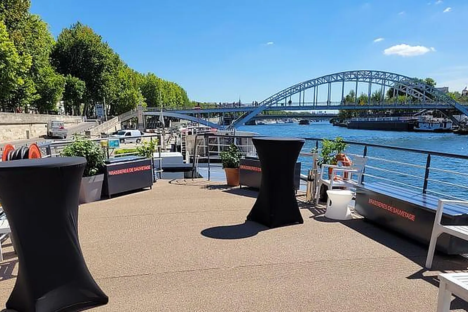 Lieux événementiels, BÂTEAU CHANSONNIER