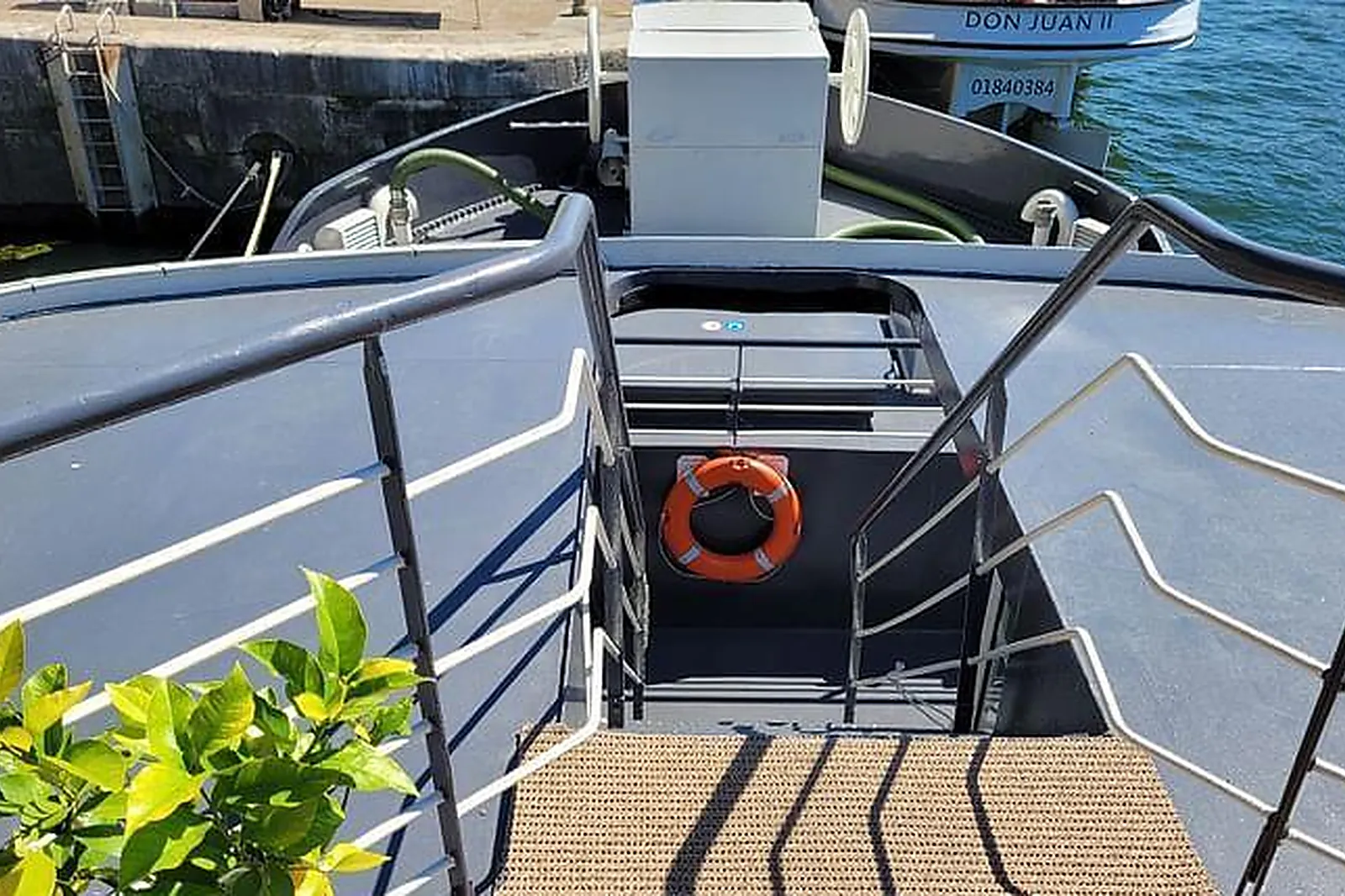 Lieux événementiels, BÂTEAU CHANSONNIER