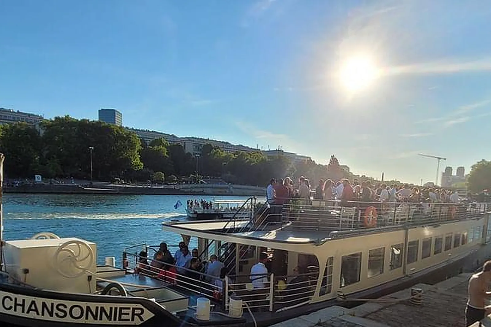 Lieux événementiels, BÂTEAU CHANSONNIER
