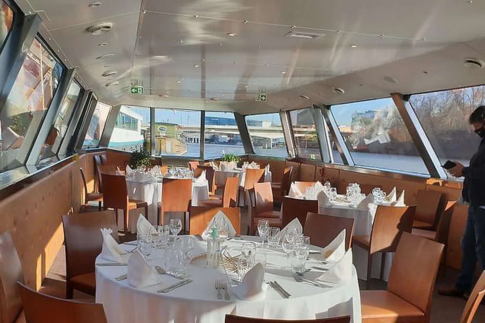 Lieux événementiels, BÂTEAU EVASION