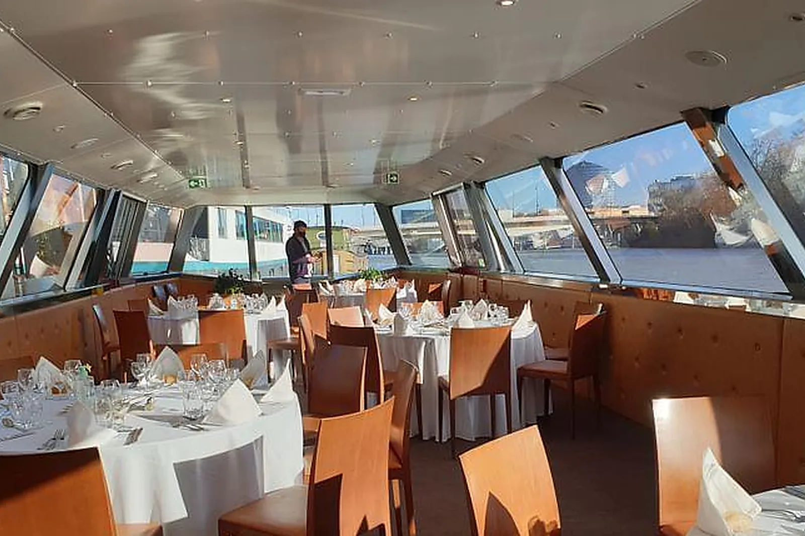 Lieux événementiels, BÂTEAU EVASION